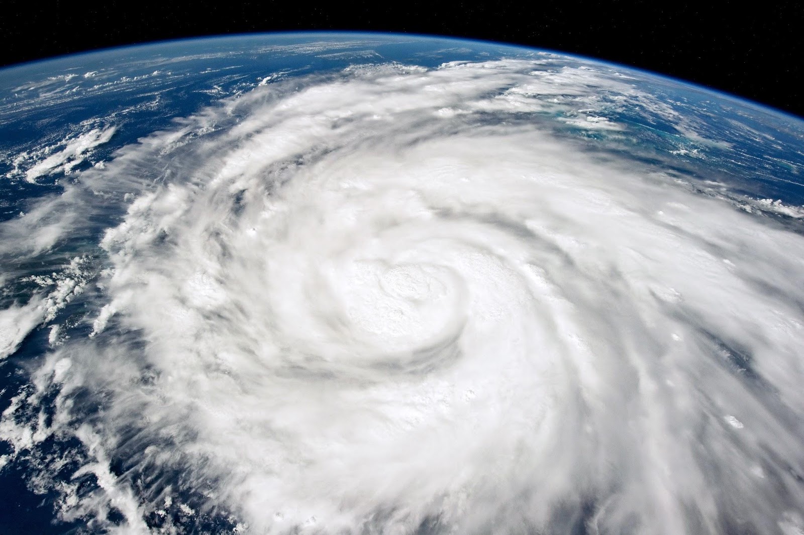 Why Aren’t Earth’s Storms Red Colored?